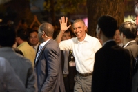 Tổng thống Obama đến quán bình dân thưởng thức bún chả Hà Nội